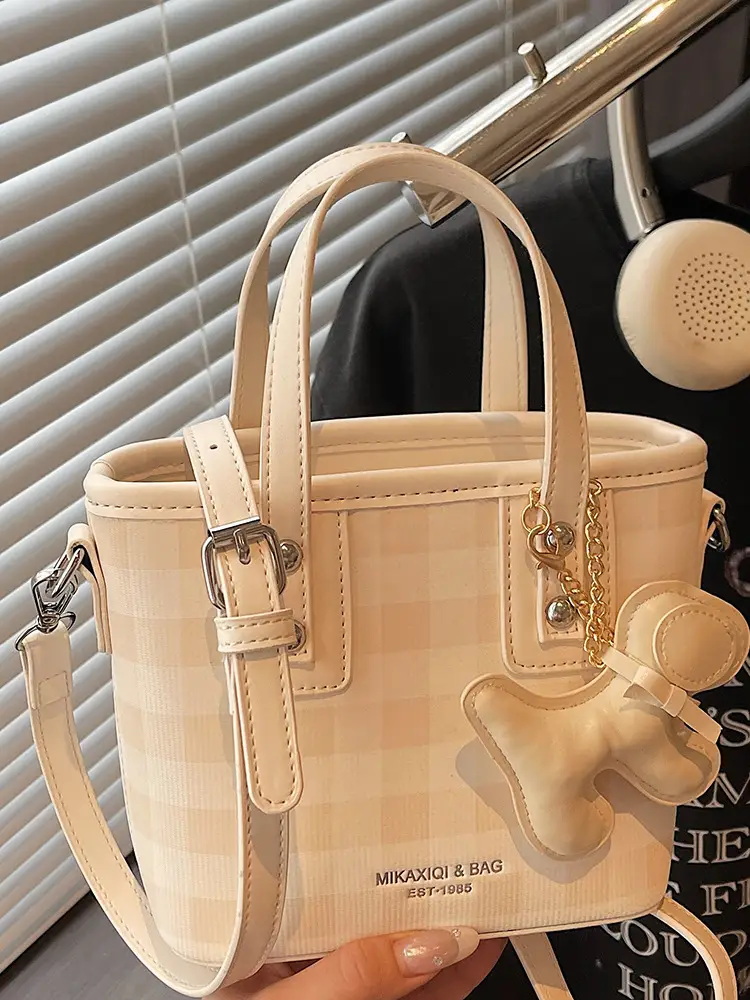 Women's Beige Checkered Diamond Shoulder Bag 2025