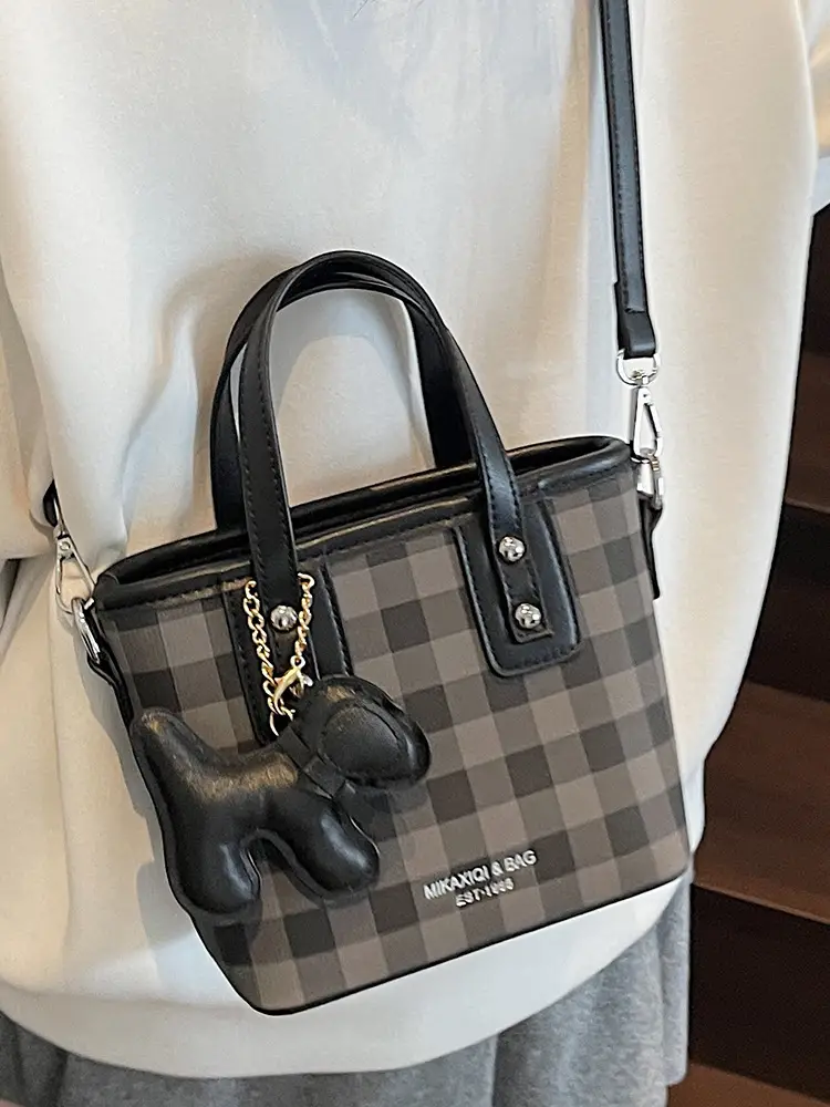 Women's Beige Checkered Diamond Shoulder Bag 2025