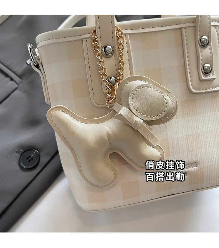Women's Beige Checkered Diamond Shoulder Bag 2025 — feature 10