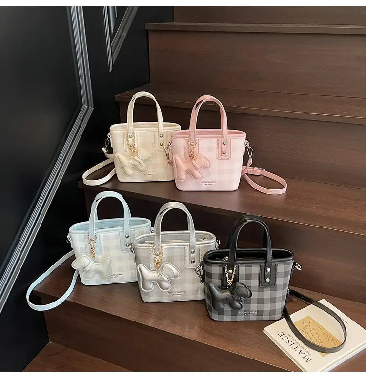 Women's Beige Checkered Diamond Shoulder Bag 2025 — feature 19