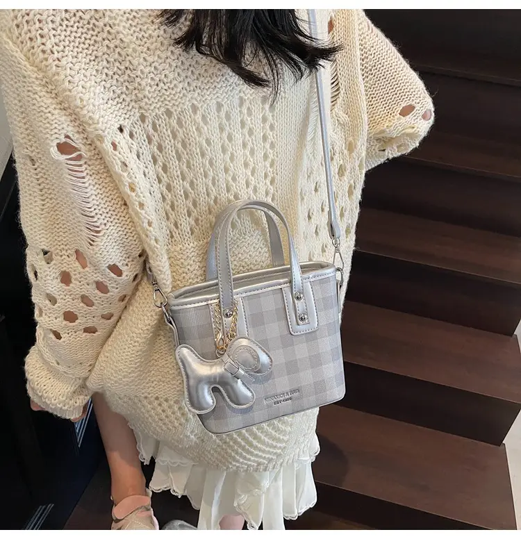 Women's Beige Checkered Diamond Shoulder Bag 2025 — feature 28