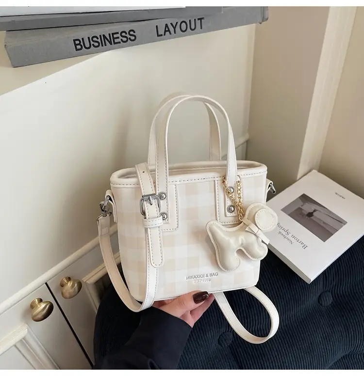 Women's Beige Checkered Diamond Shoulder Bag 2025 — feature 30