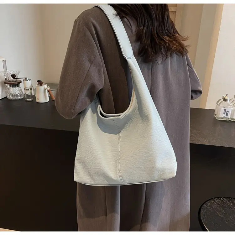 White Large-Capacity Soft-Sided Shoulder Bag — feature 16