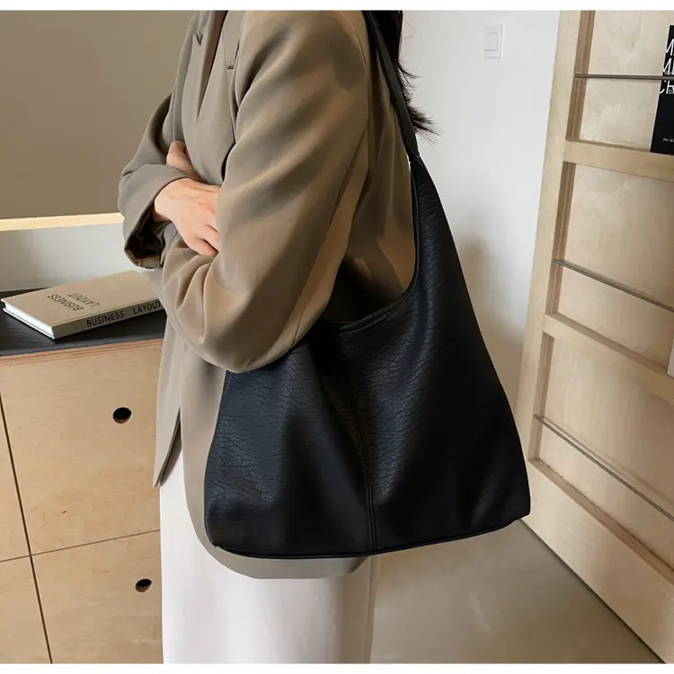 White Large-Capacity Soft-Sided Shoulder Bag — feature 22