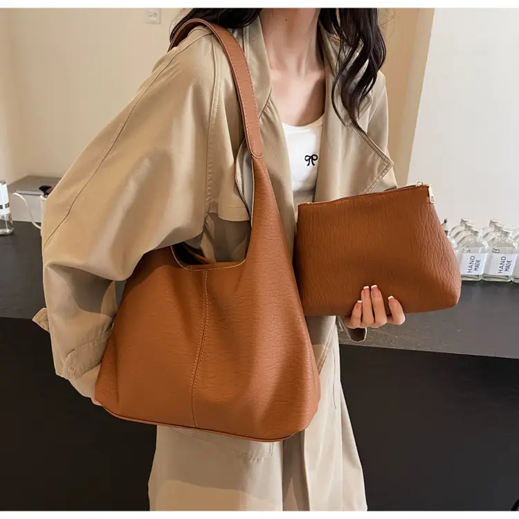 White Large-Capacity Soft-Sided Shoulder Bag — feature 34
