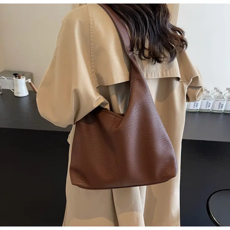 White Large-Capacity Soft-Sided Shoulder Bag — feature 35