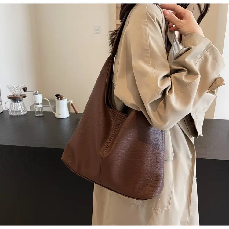 White Large-Capacity Soft-Sided Shoulder Bag — feature 40