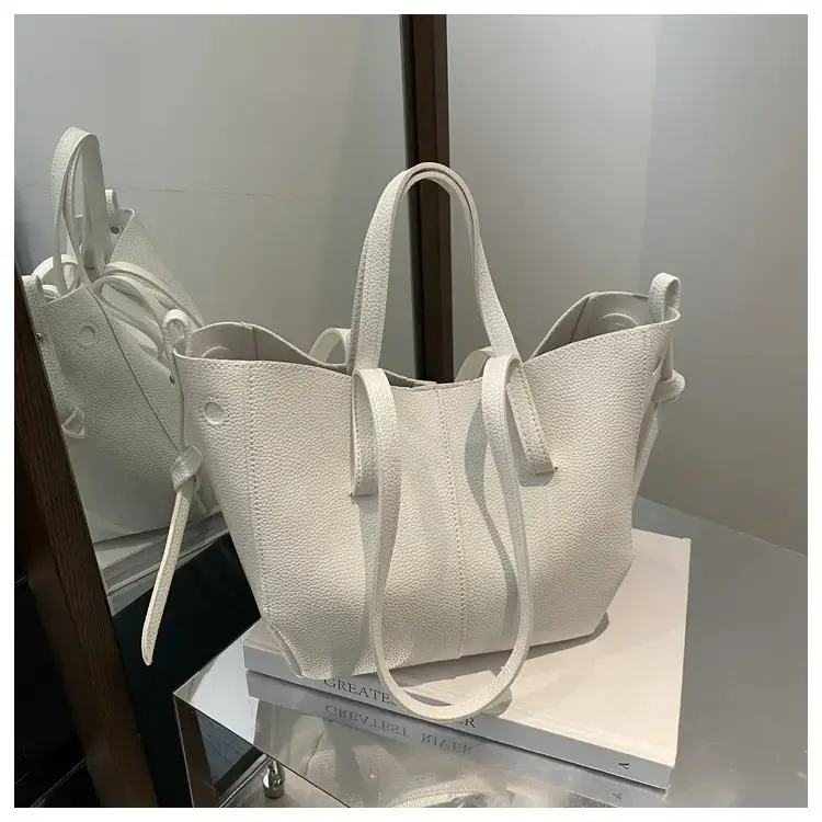 Lightweight Lychee Pattern Tote Bag 2025 Work Commute - Image 9