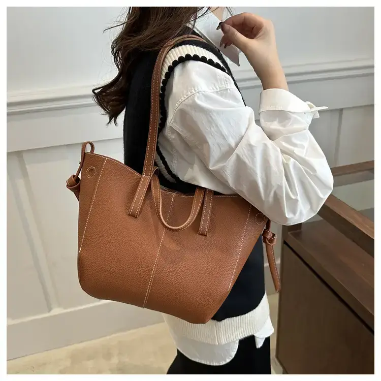 Lightweight Lychee Pattern Tote Bag 2025 Work Commute — feature 10