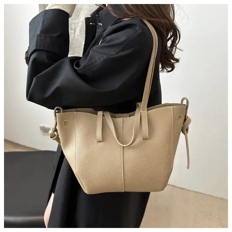 Lightweight Lychee Pattern Tote Bag 2025 Work Commute — feature 16