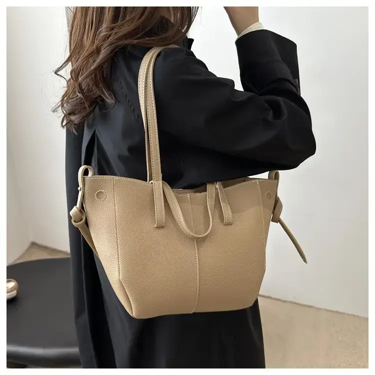 Lightweight Lychee Pattern Tote Bag 2025 Work Commute — feature 20