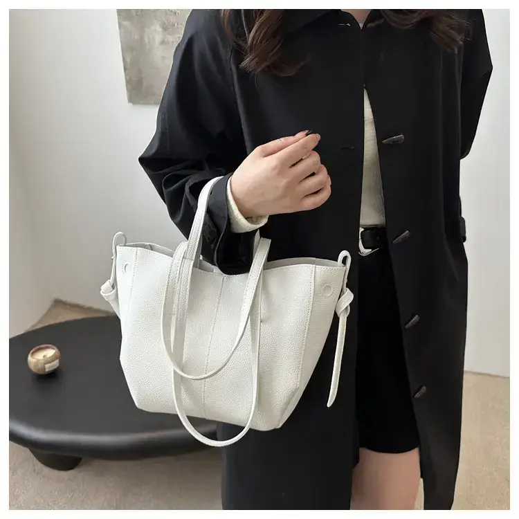Lightweight Lychee Pattern Tote Bag 2025 Work Commute — feature 23