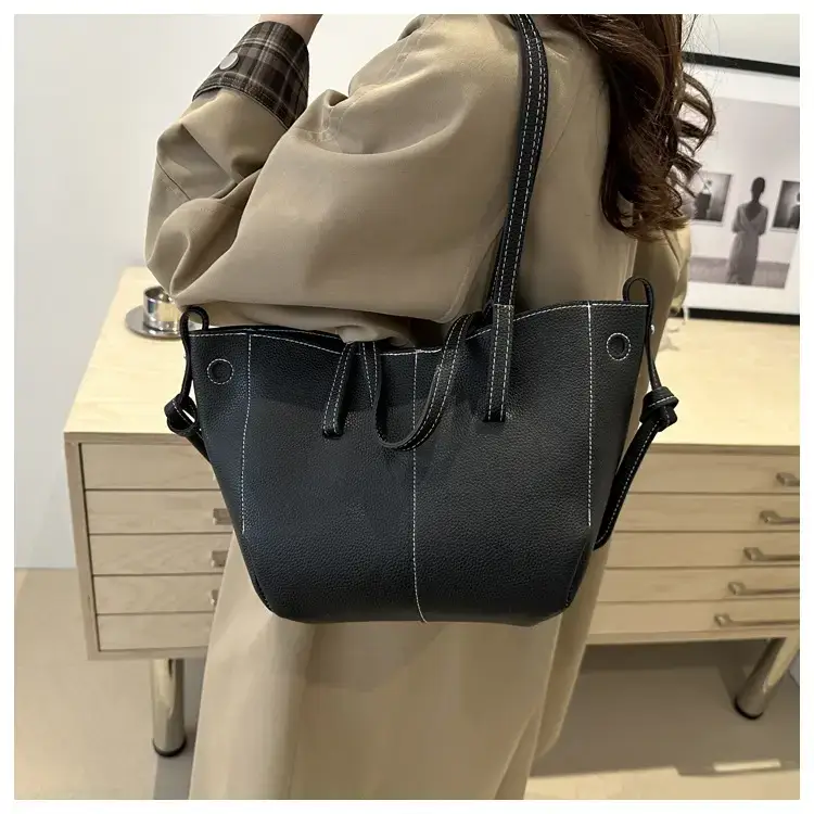 Lightweight Lychee Pattern Tote Bag 2025 Work Commute — feature 25