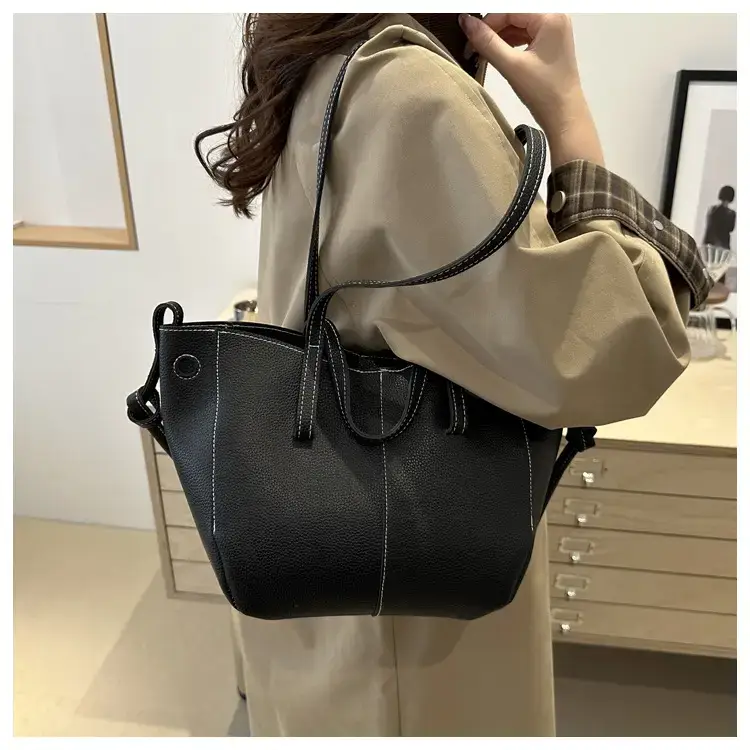 Lightweight Lychee Pattern Tote Bag 2025 Work Commute — feature 27