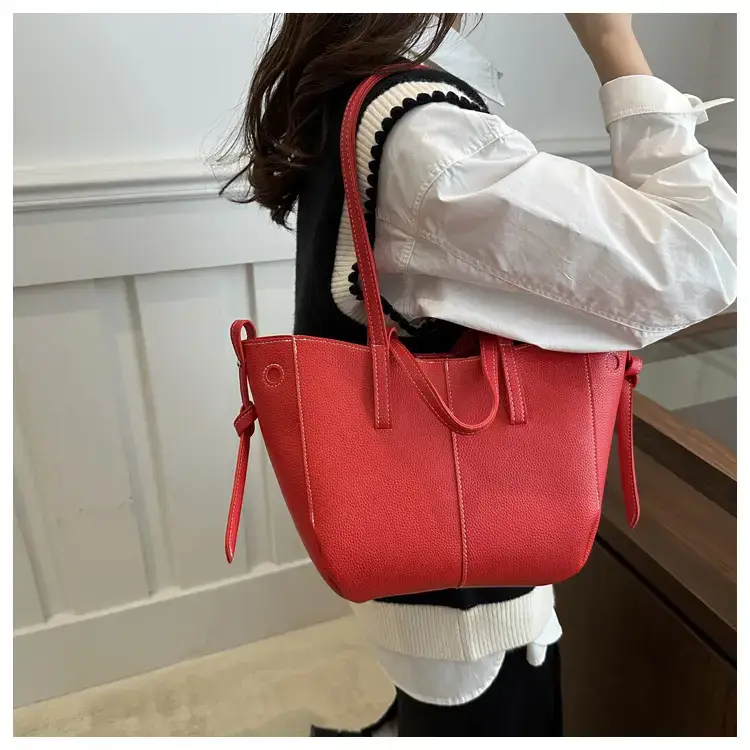 Lightweight Lychee Pattern Tote Bag 2025 Work Commute — feature 32