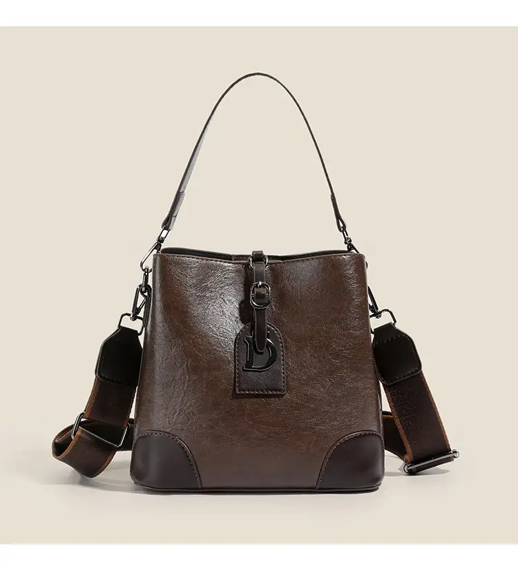 Black Leather Crossbody Bag with D-Logo for Women — feature 10