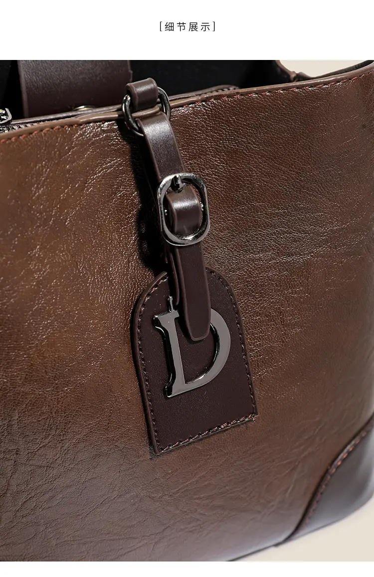 Black Leather Crossbody Bag with D-Logo for Women — feature 5