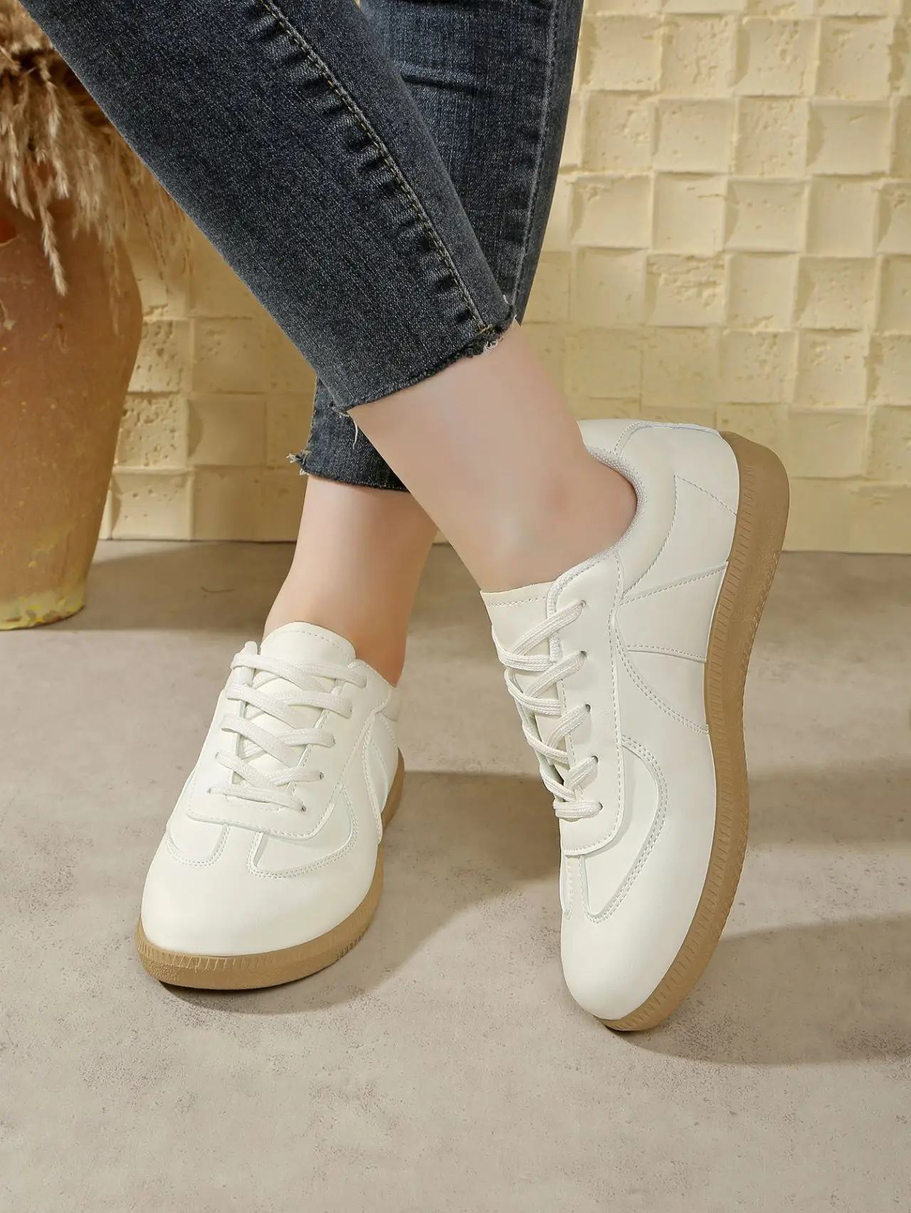 Women White Leather Casual Shoes 2025 — feature 11