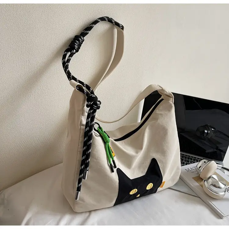Women's Green Diagonal Crossbody Bag 2025 — feature 15