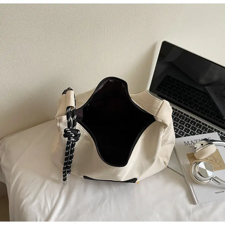 Women's Green Diagonal Crossbody Bag 2025 — feature 20