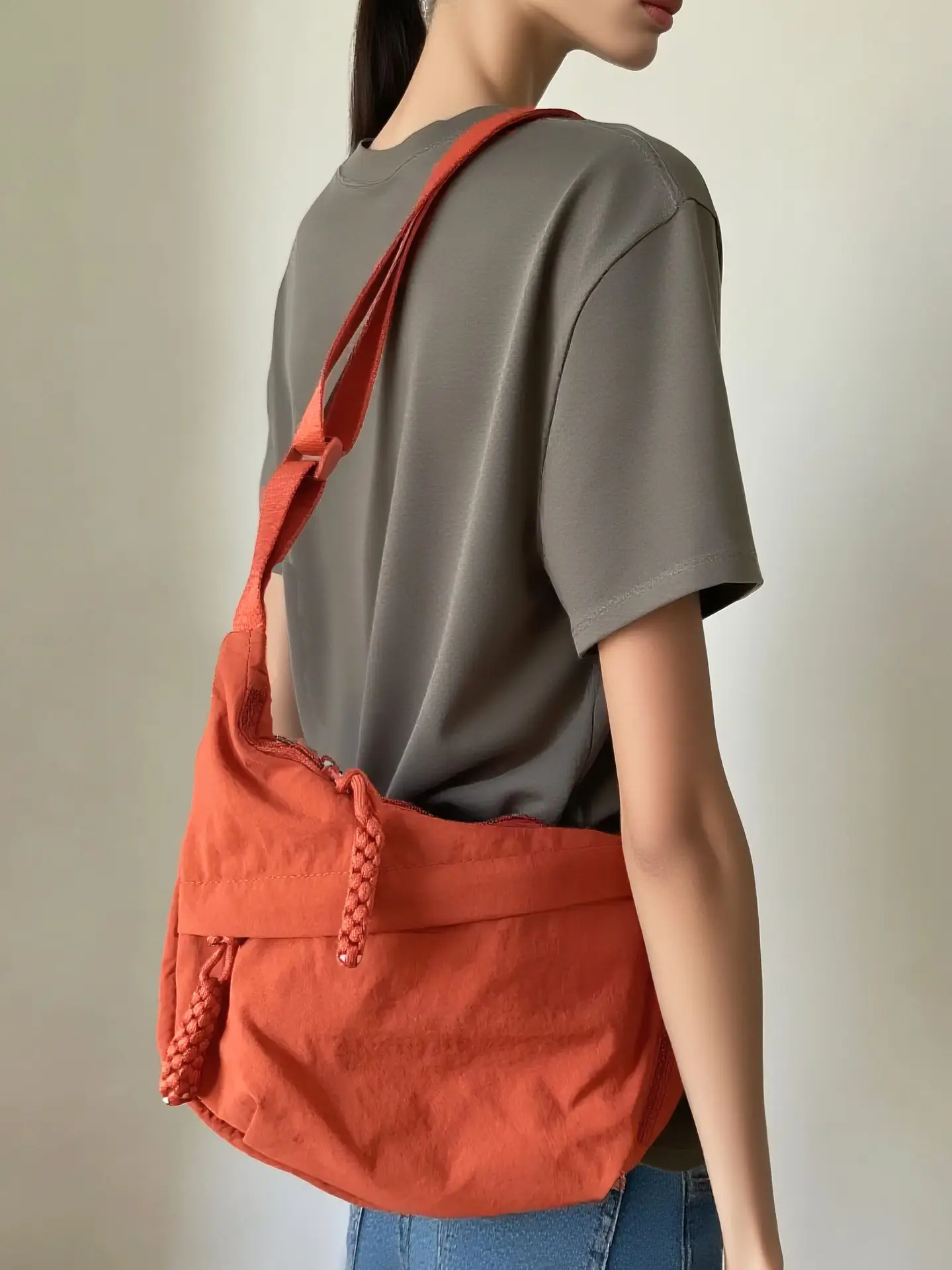 Nylon Crossbody Bag for Women Large Capacity Travel Bag — feature 3