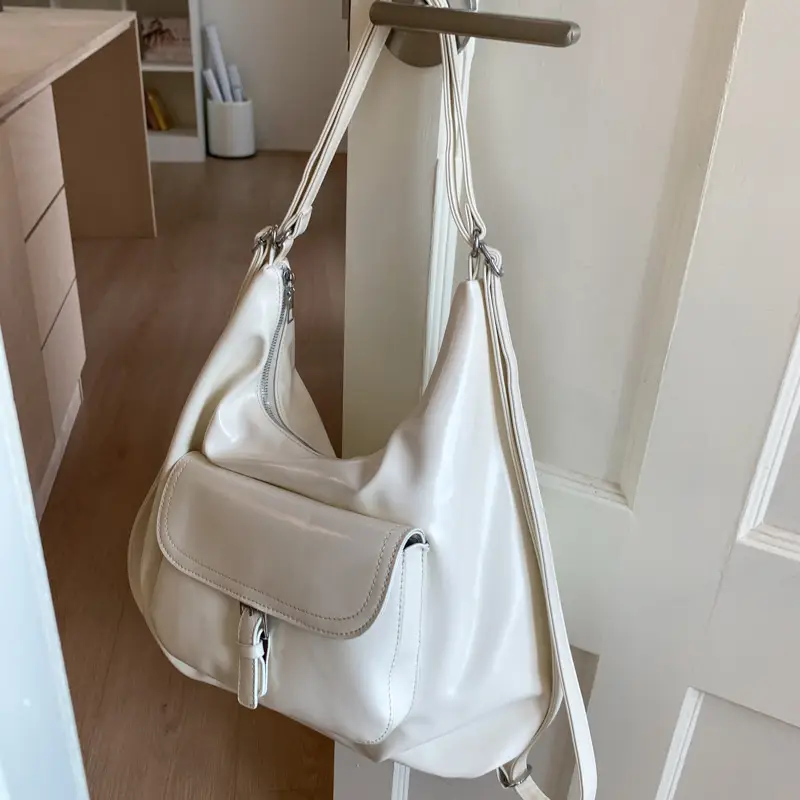 Women's White Leather Retro Tote Bag Large Capacity 2025 — feature 10