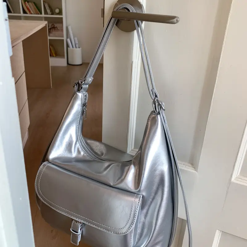 Women's White Leather Retro Tote Bag Large Capacity 2025 — feature 11