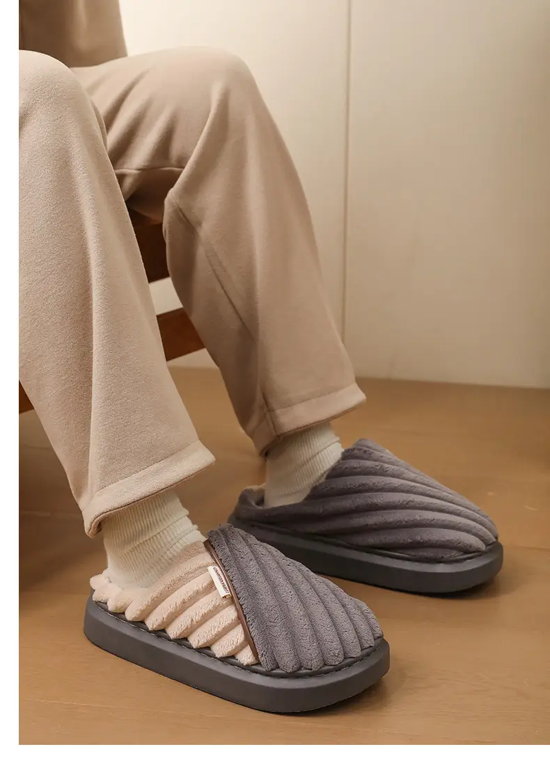 Men's Fleece Lined Winter Slippers Extra Large — feature 14