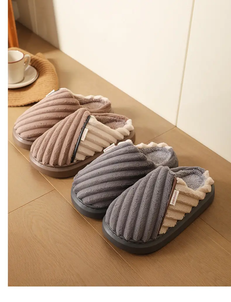 Men's Fleece Lined Winter Slippers Extra Large — feature 17