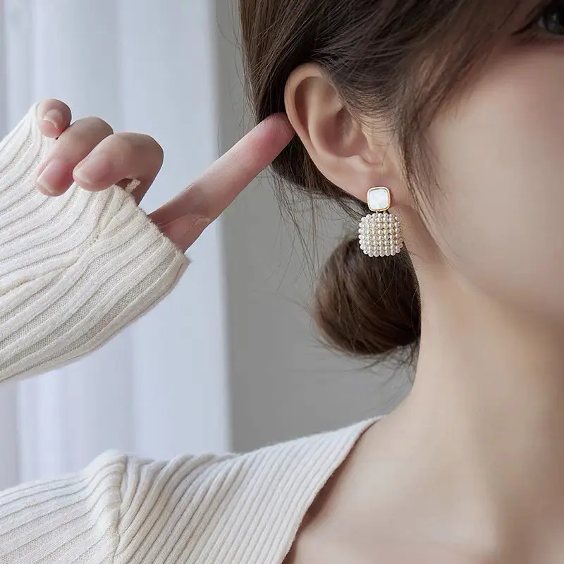 Retro Square Pearl Earrings for Women — feature 5