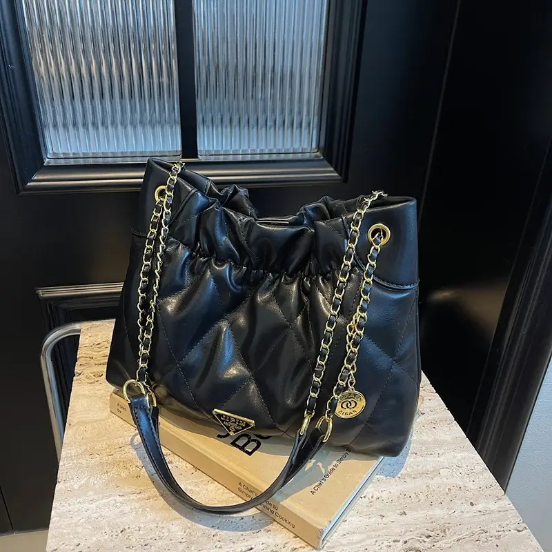 Black Diamond Chain Shoulder Bag Large Capacity Soft Leather - Image 5