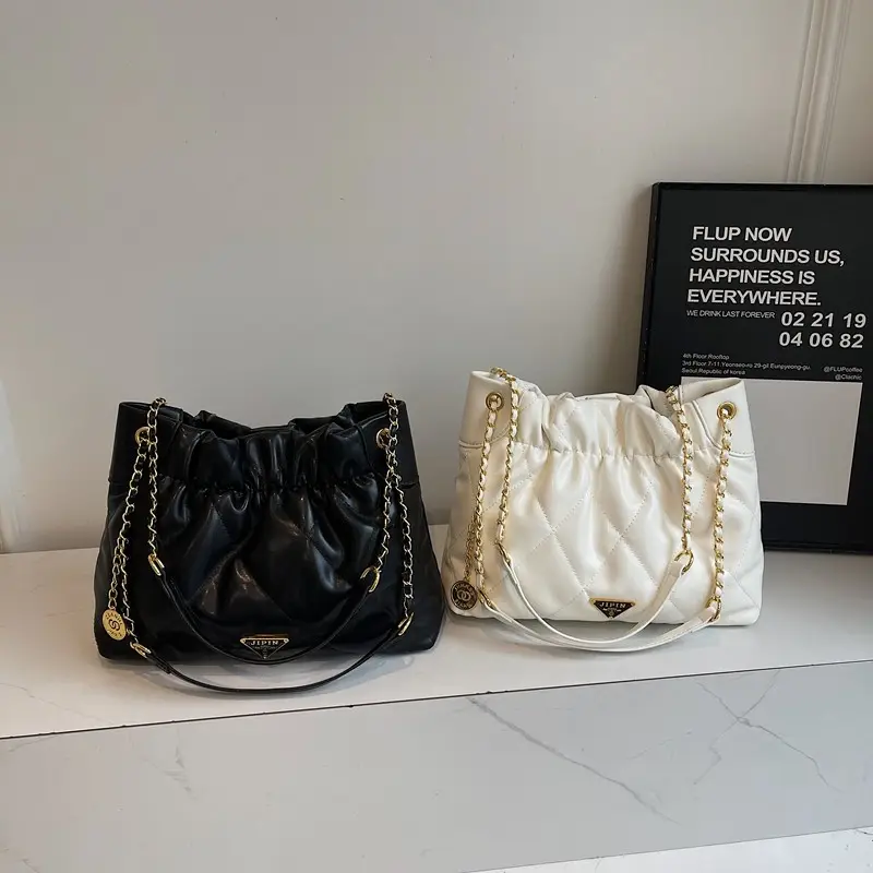 Black Diamond Chain Shoulder Bag Large Capacity Soft Leather - Image 6