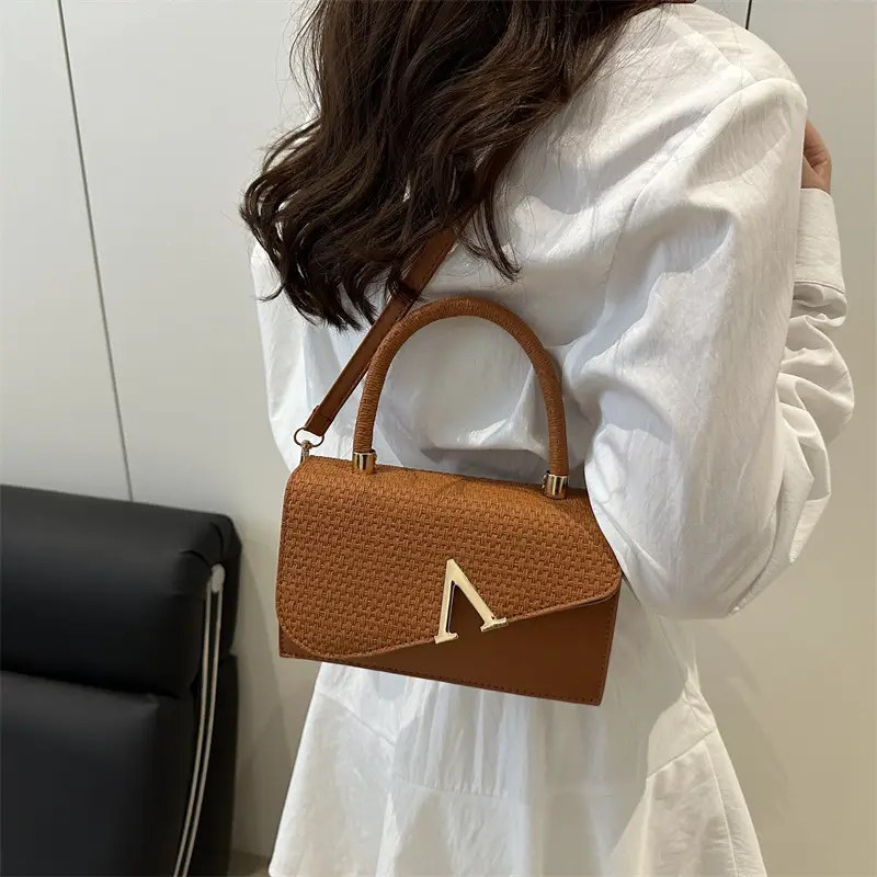 2025 New Shiny V-Clutch Women's Evening Bag - Image 6