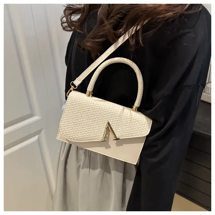 2025 New Shiny V-Clutch Women's Evening Bag — feature 16