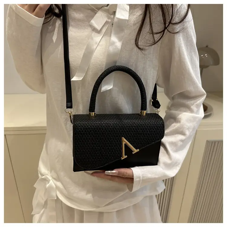 2025 New Shiny V-Clutch Women's Evening Bag — feature 32