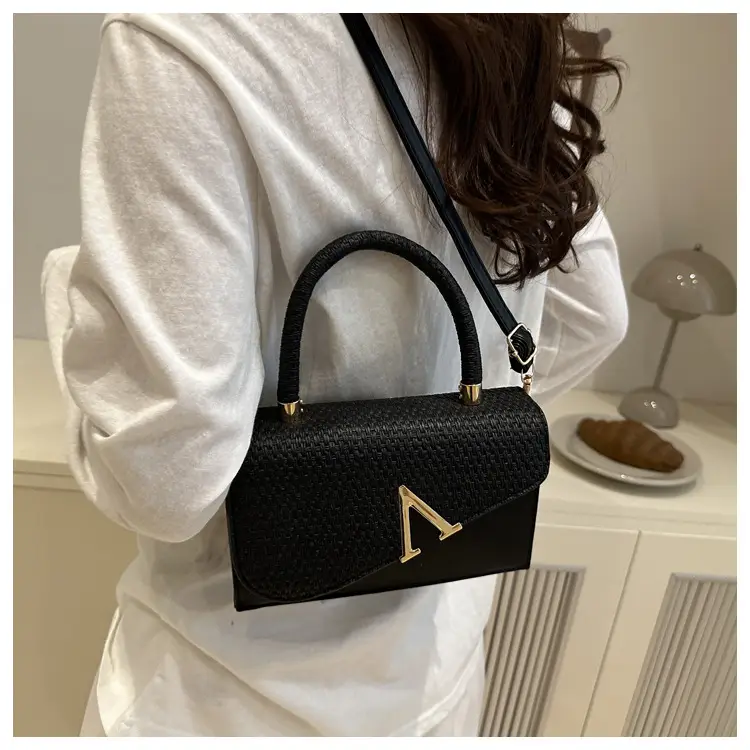 2025 New Shiny V-Clutch Women's Evening Bag — feature 36