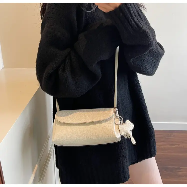 Trendy Soft Leather Underarm Bag for Women — feature 17