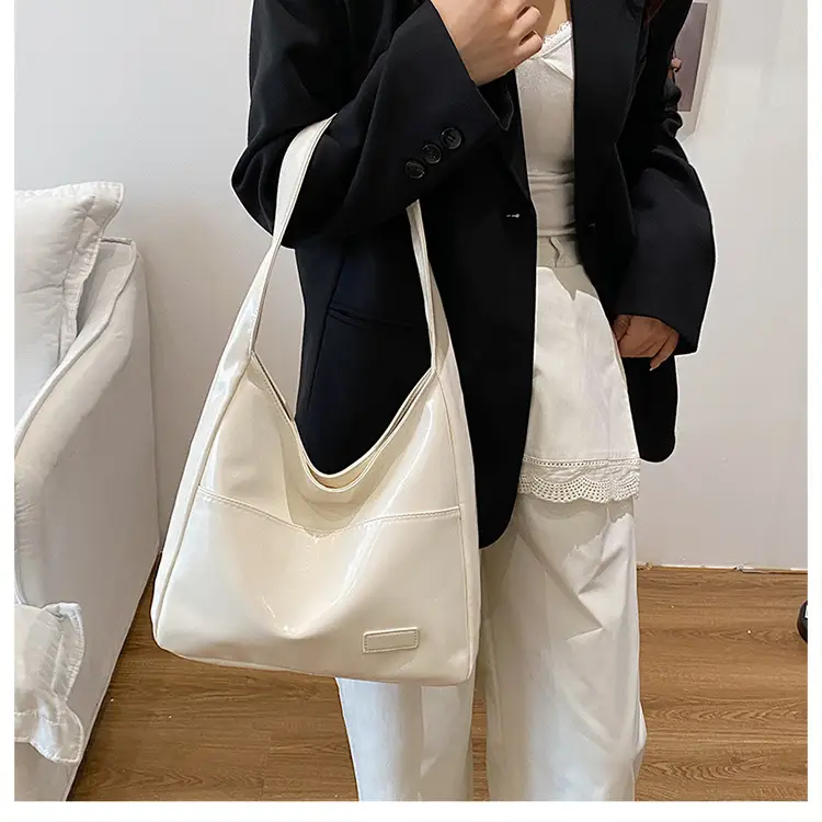 White Retro Shoulder Bag for Women Casual Commute — feature 15