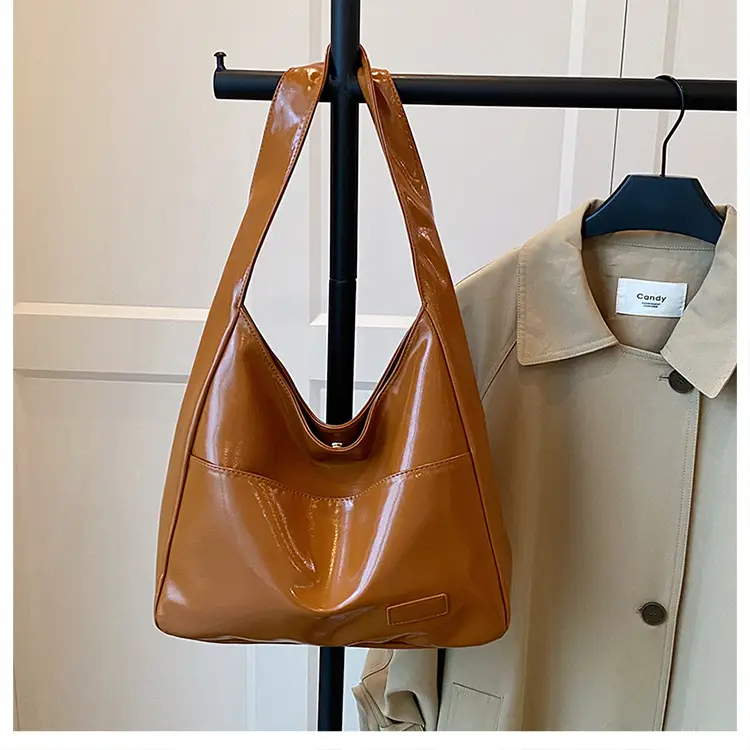 White Retro Shoulder Bag for Women Casual Commute