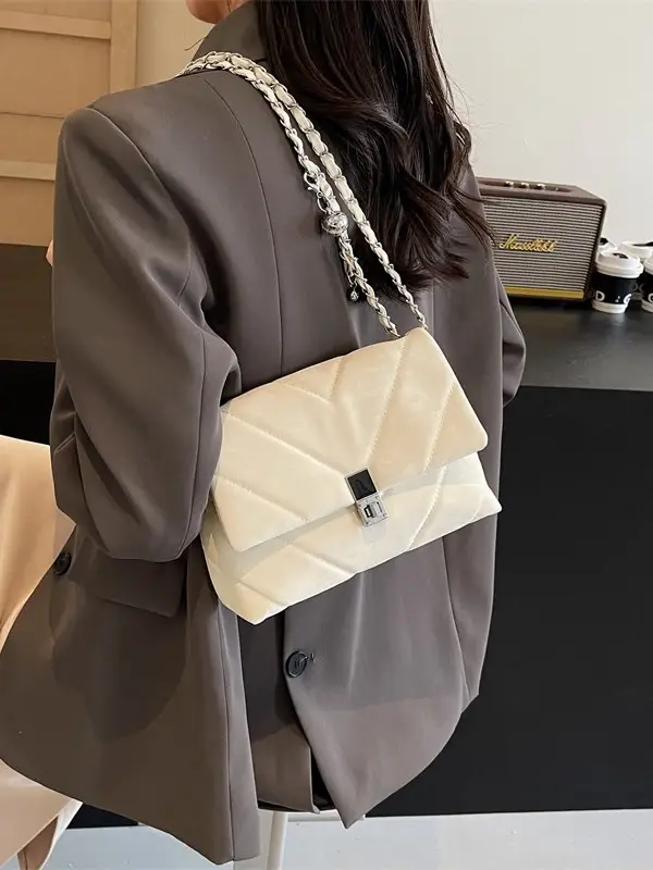 Trendy Women's Chain Shoulder Bag 2025 - Image 4