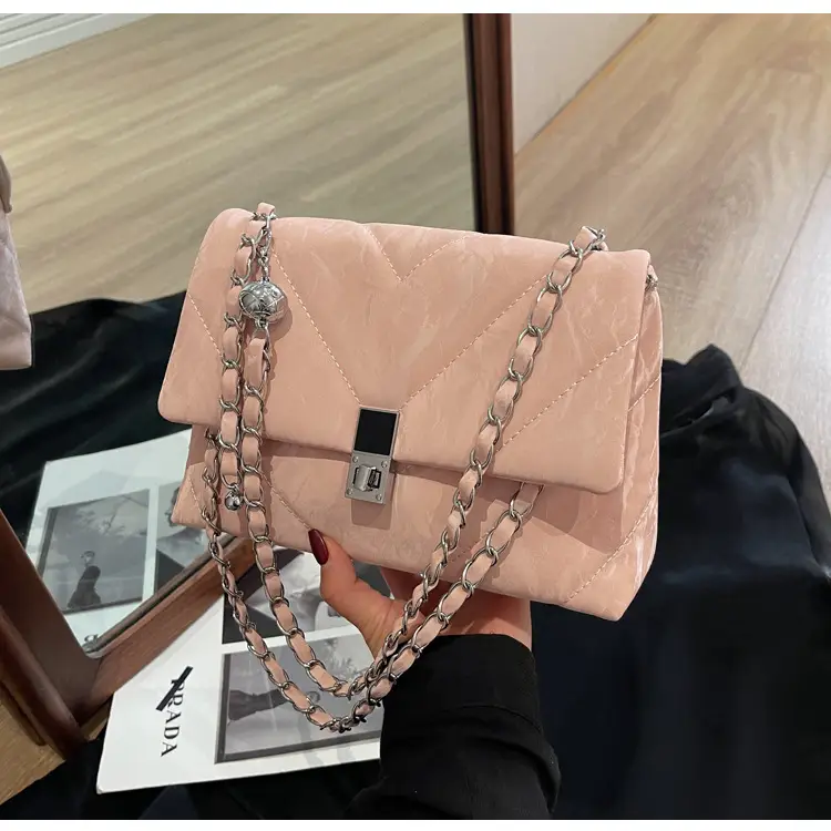 Trendy Women's Chain Shoulder Bag 2025 — feature 23