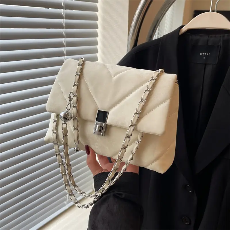 Trendy Women's Chain Shoulder Bag 2025 - Image 2