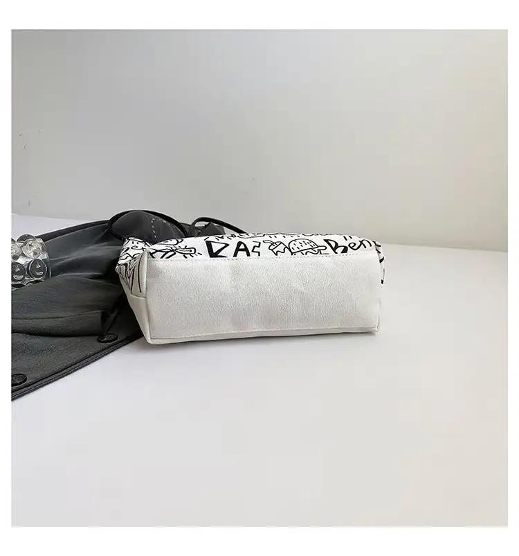 Fashionable Graffiti Shoulder Bag with Cute Bear Design — feature 29
