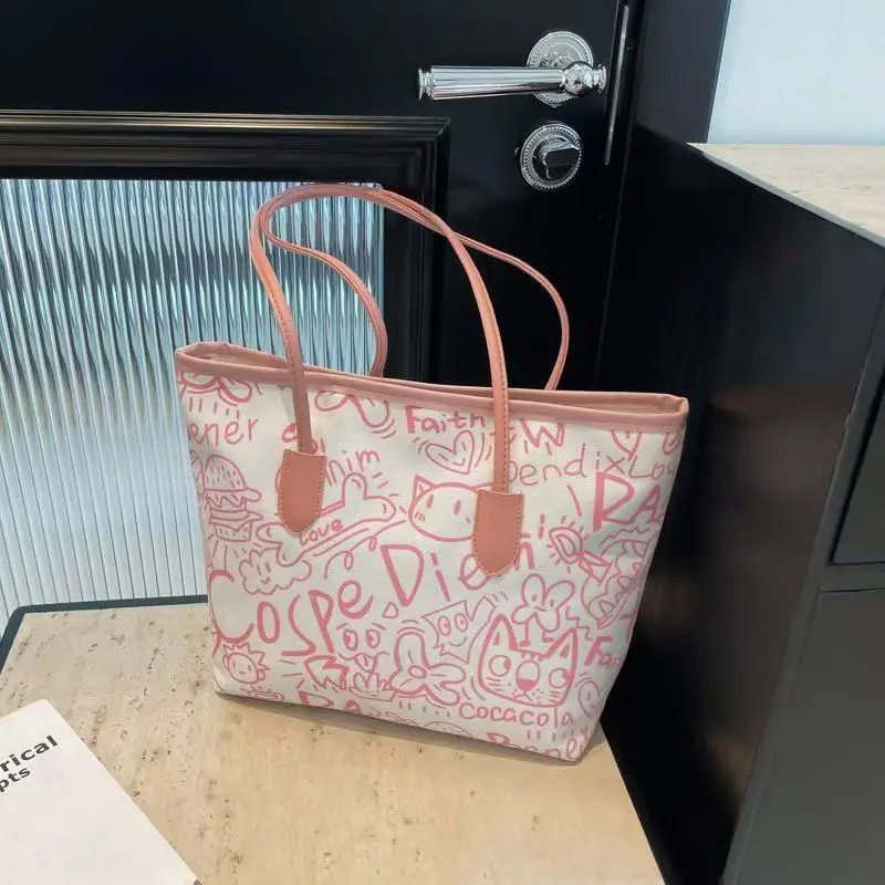 Fashionable Graffiti Shoulder Bag with Cute Bear Design — feature 6