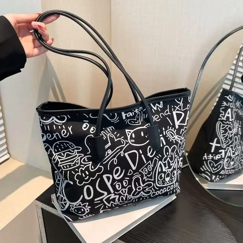 Fashionable Graffiti Shoulder Bag with Cute Bear Design - Image 4