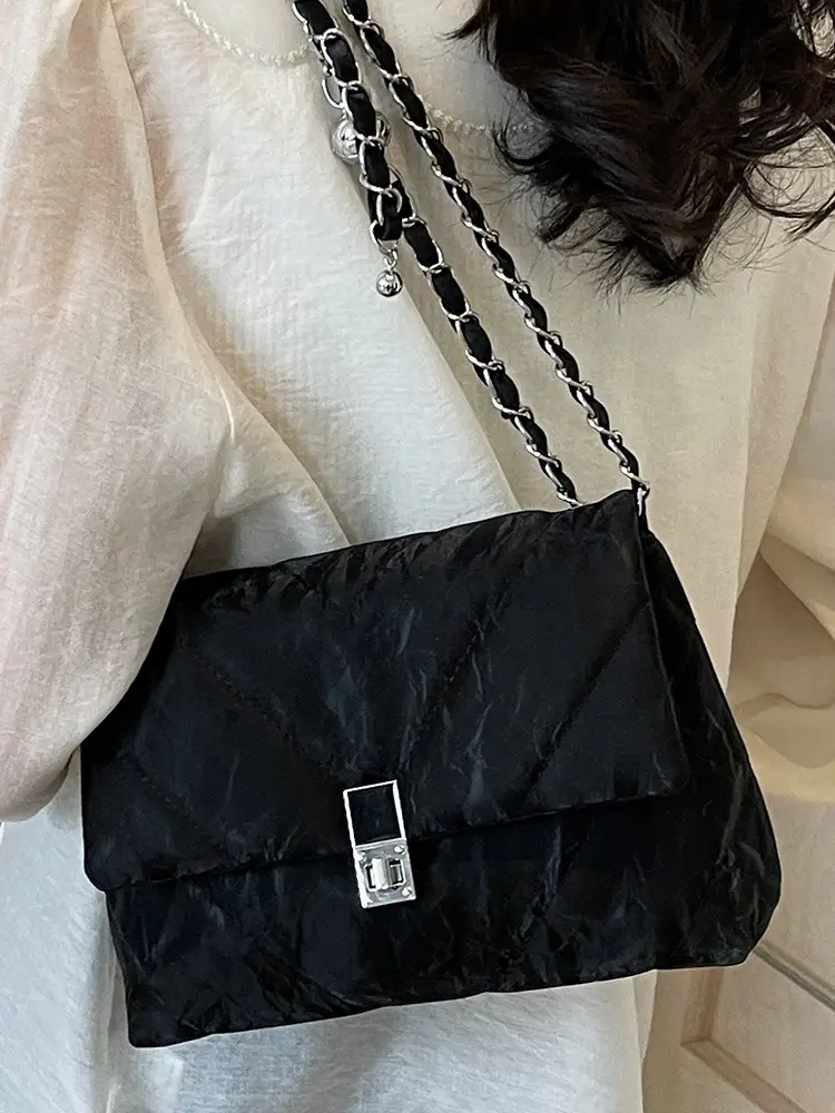 Trendy Chain Crossbody Bag for Women 2025 - Image 6
