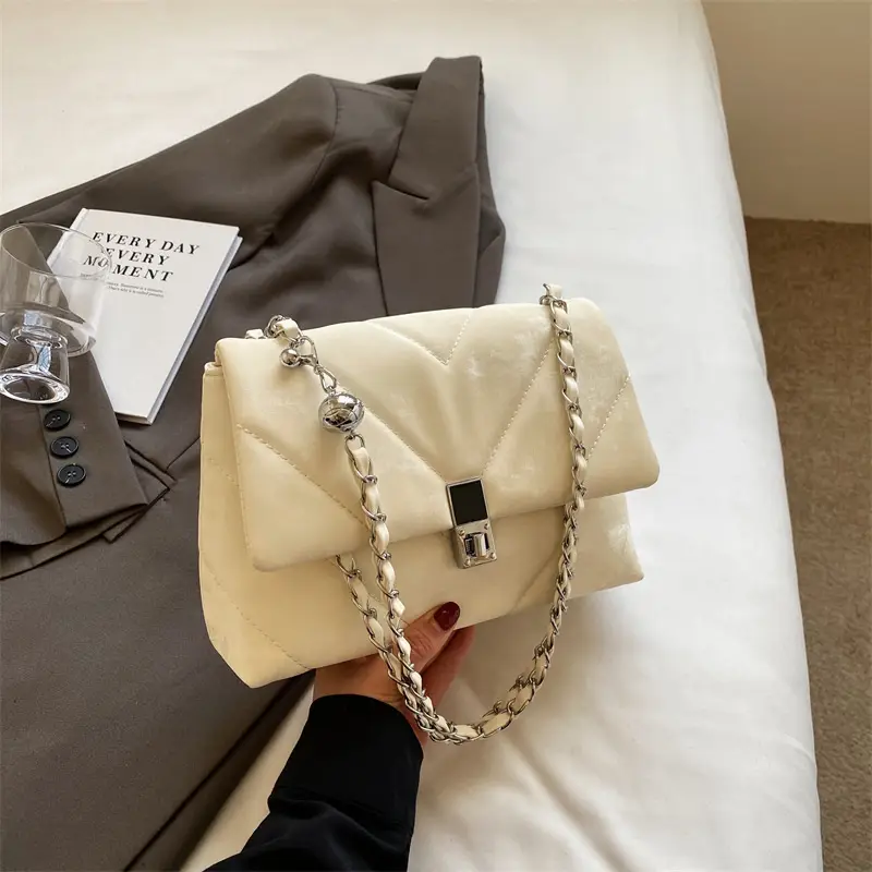 Trendy Chain Crossbody Bag for Women 2025 - Image 2