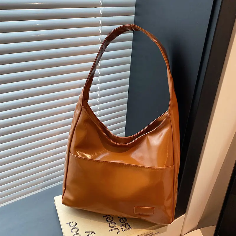 Retro Chic Shoulder Bag Brown Leather Large Capacity - Image 4