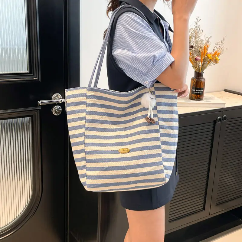 Green Striped Women's Large Capacity Tote Bag — feature 26