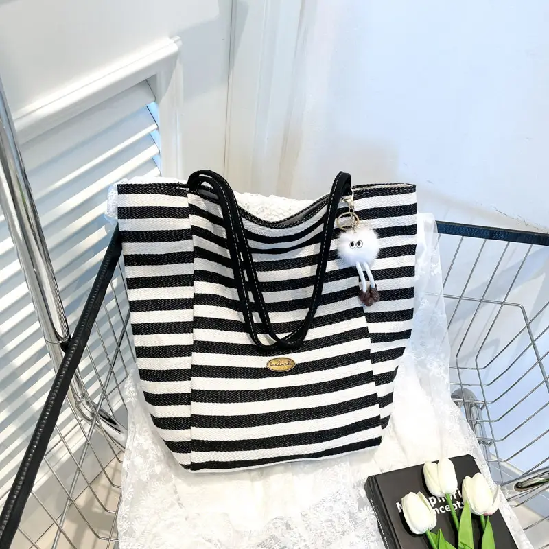 Green Striped Women's Large Capacity Tote Bag - Image 4